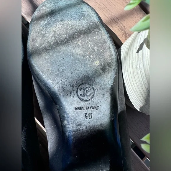 CHANEL LEATHER BALLET FLATS - Picture 4 of 7